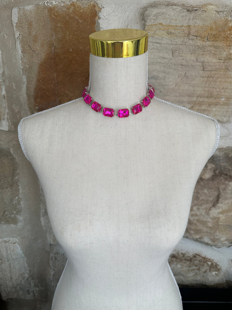 SHINE BRIGHT STACKABLE NECKLACE - FUCHSIA