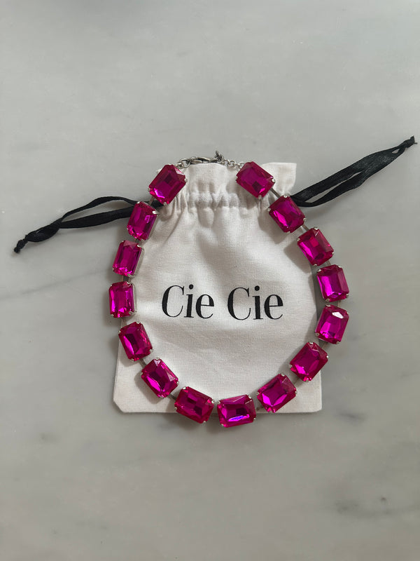 SHINE BRIGHT STACKABLE NECKLACE - FUCHSIA